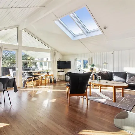 Annalisa - 1-2km From The Sea By Interhome *